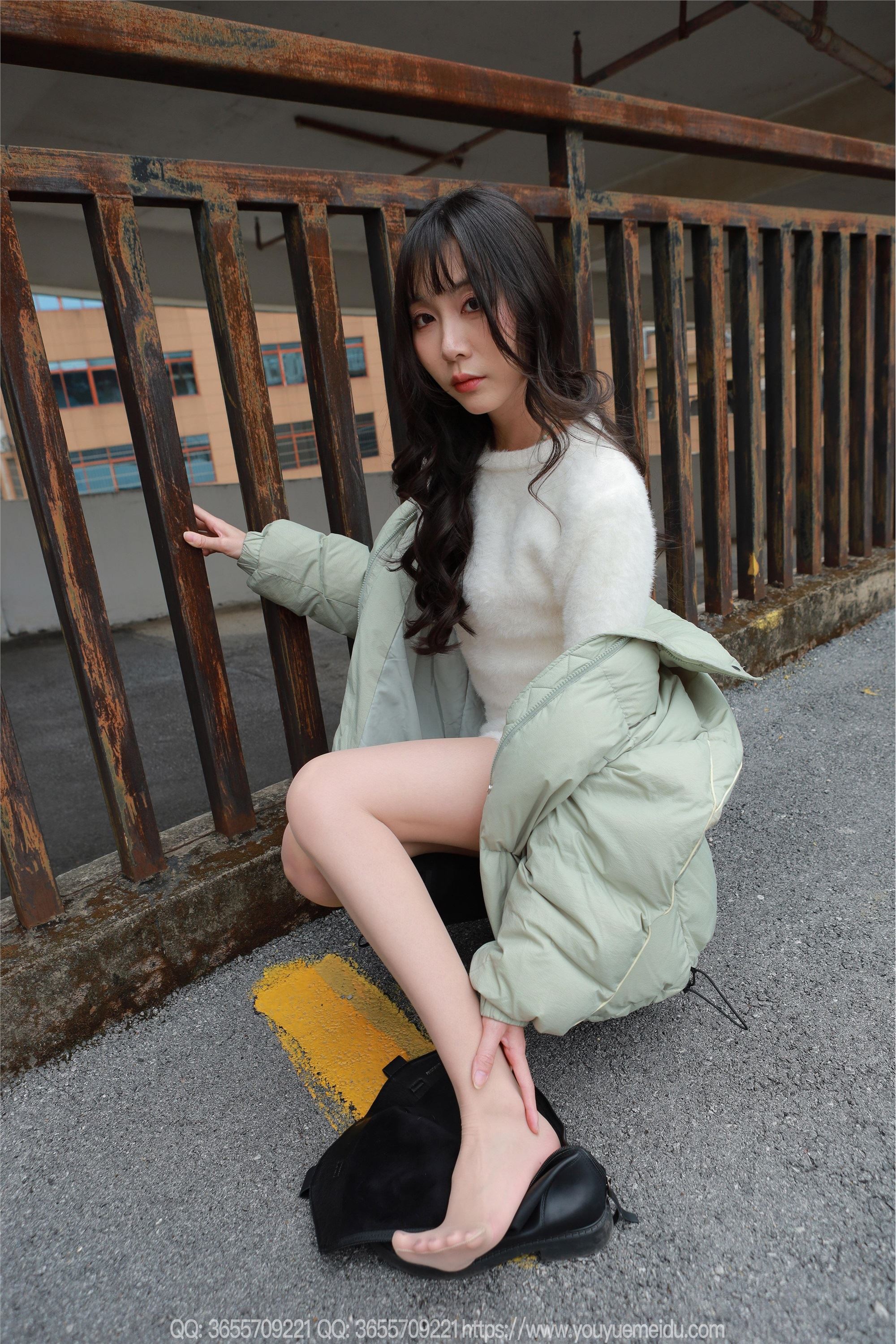 IESS异思趣向  2025.04.02 丝享家 2017 团团《长靴包臀裙（上）》